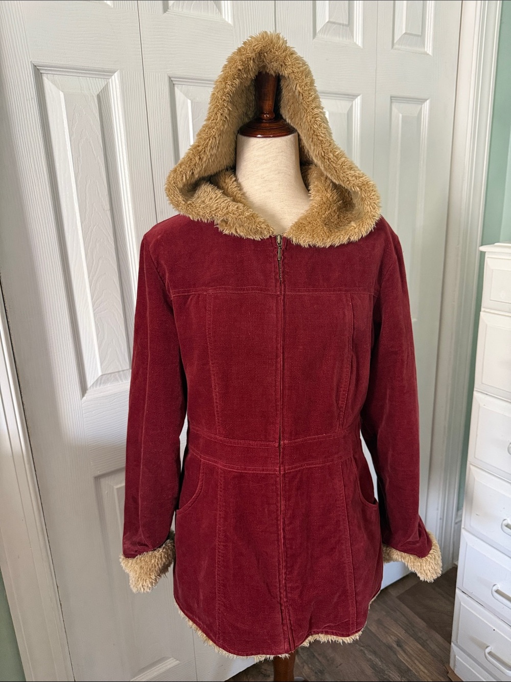 Vintage Y2K Static Corduroy Hooded Jacket Burgundy Red Faux Fur Trim Sz L